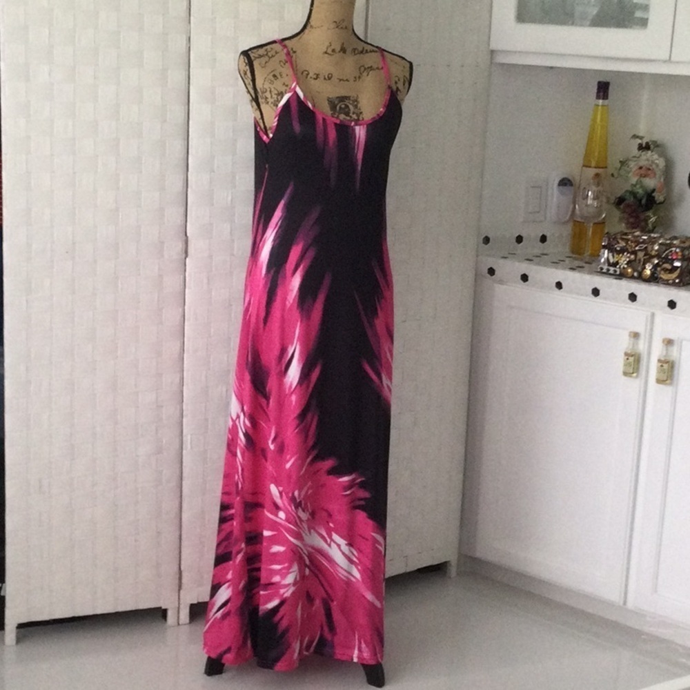 Woman’s Xiranmel long dress with spaghetti straps sizeS pretty design # 647